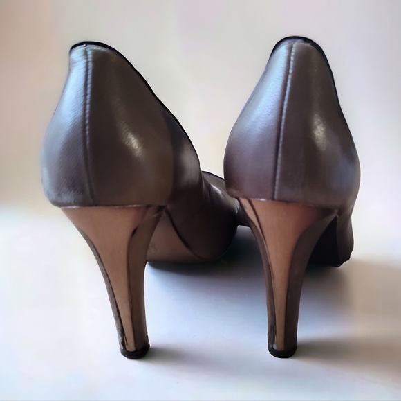 Brown Peep Toe Pump Leather and Chrome by BCBG - Picture 4 of 8